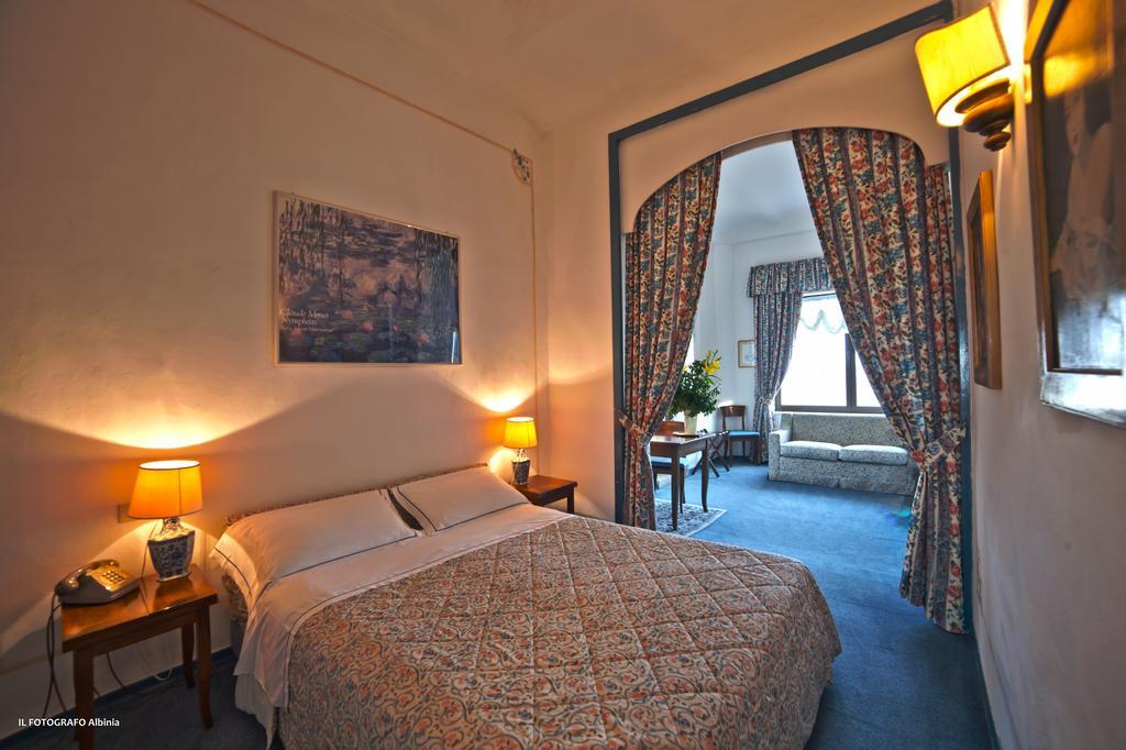 Clodia Hotel
