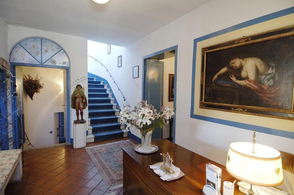 Clodia 3* Saturnia